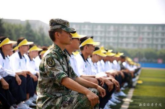 初一新生学生代表军训演讲稿范文