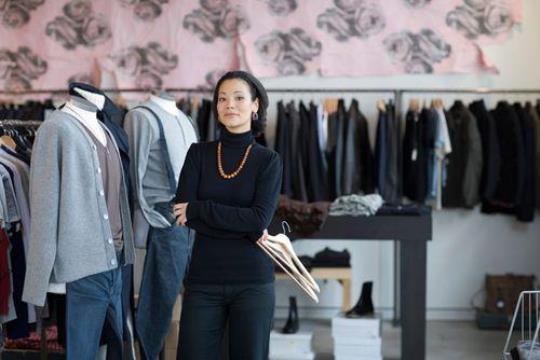 服装店销售员实习报告 服装店销售员工作感悟