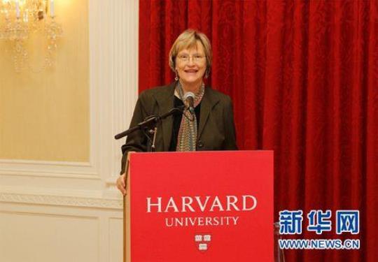 哈佛大学校长福斯特在2013年毕业典礼英语演讲稿