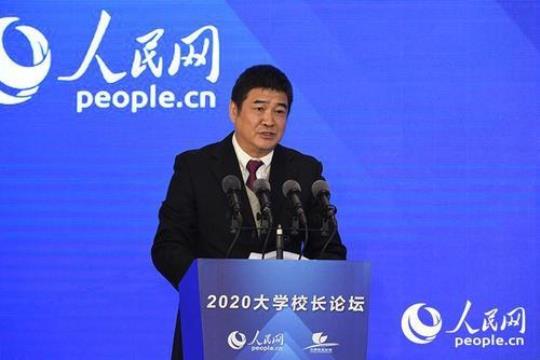 大学校长在2022年教师节庆祝大会上的讲话 人民网2022大学校长论坛演讲稿范文