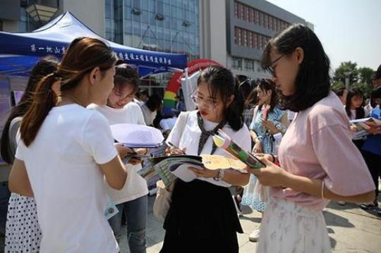 广告设计毕业生顶岗实习周记范文