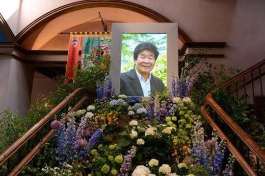 追悼会感恩致辞（通用17篇） 追悼会致辞讲话稿