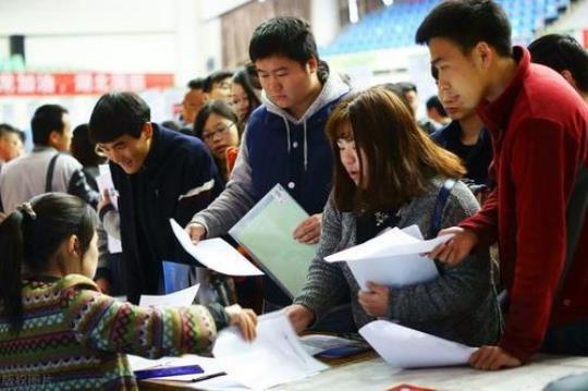 大学生毕业顶岗实习报告范文2000字