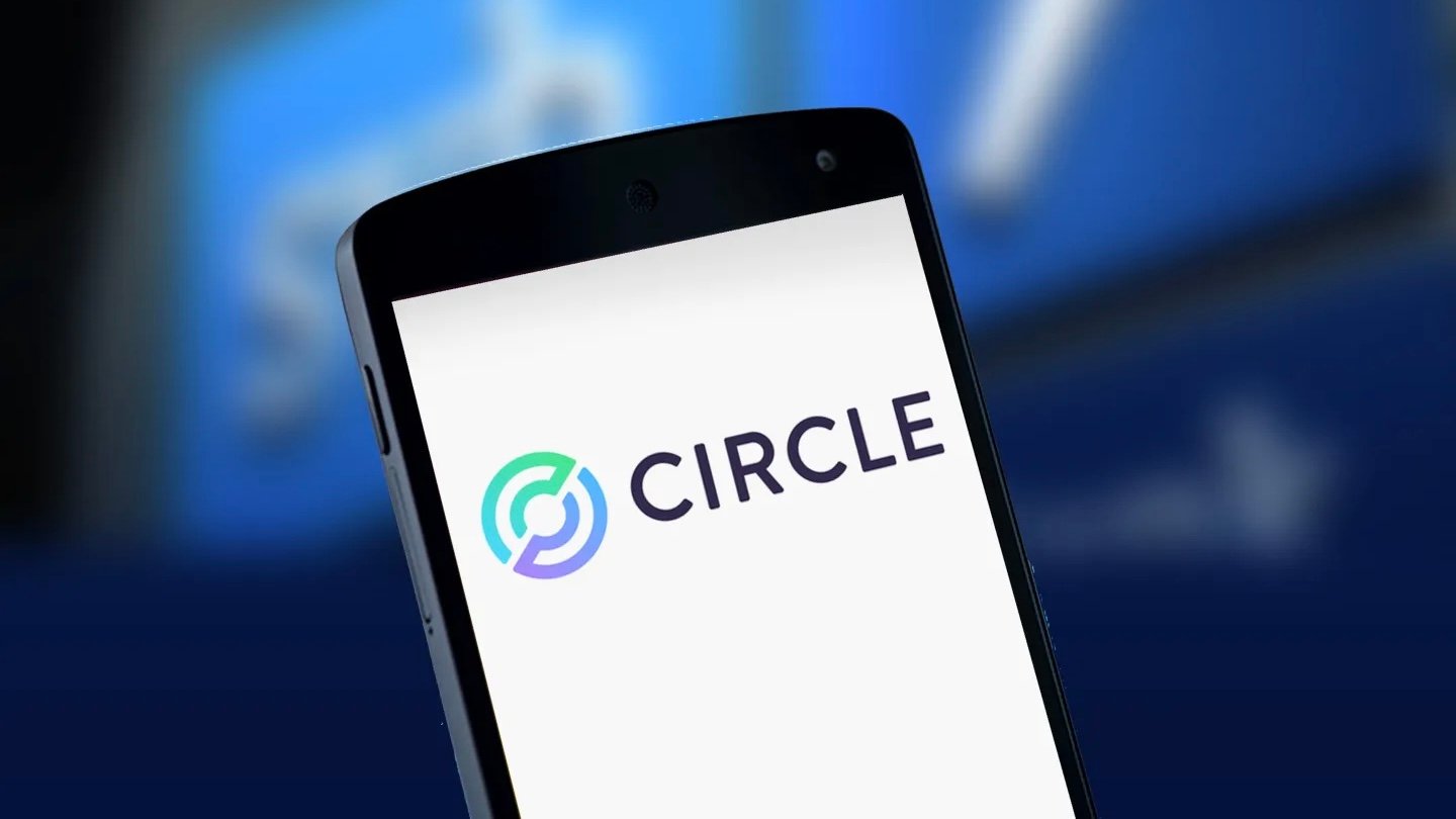 Circle 上市首日三次触发熔断，CRCL 盘中突破 100 美元最高大涨 235%
