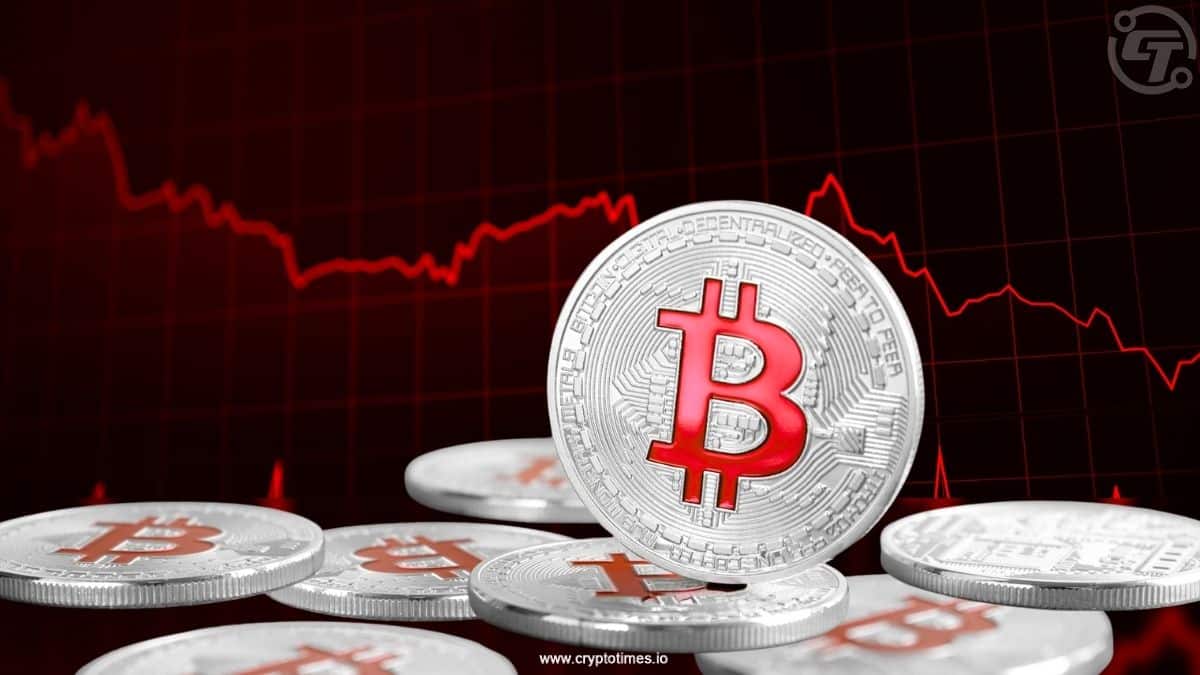 比特币价格跌破9.8万美元，长期持有者大量抛售