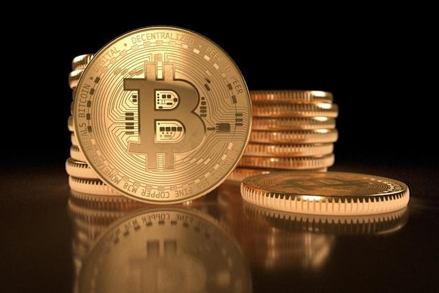 如何用比特币进行合约交易-比特币合约的运作原理与风险是什么